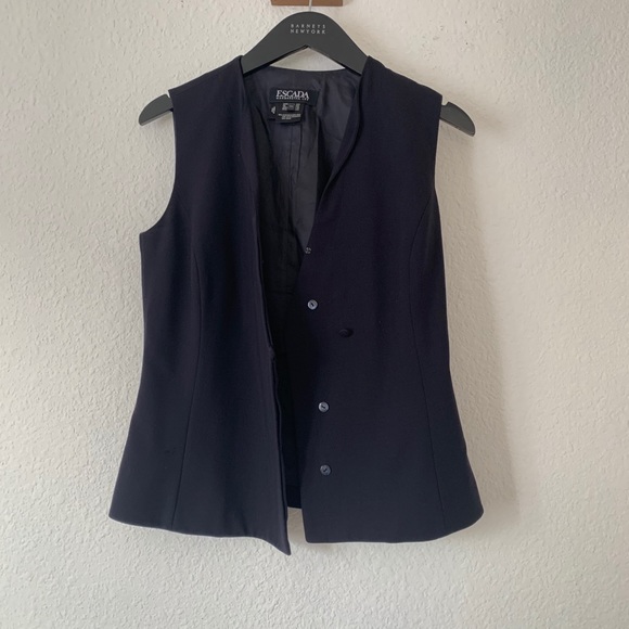 Escada Tops - Escada Wool black Vest size 4 (34)